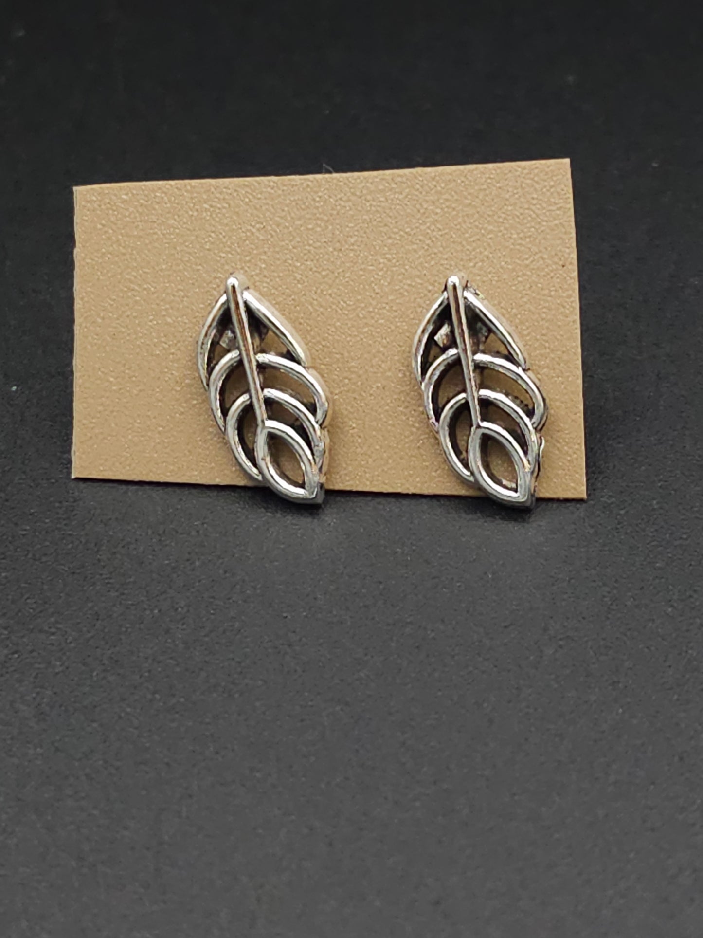 Super Cute Silver Leaf Studs